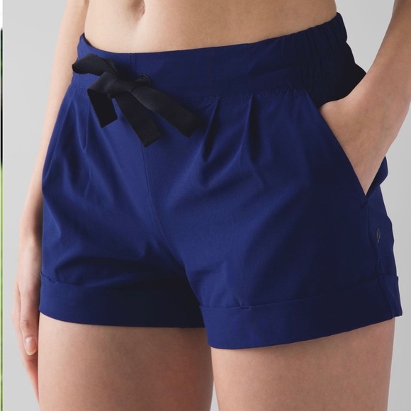 Lululemon | Spring Break-A-Way Shorts- 4 - Picture 1 of 5